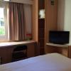 Ibis Carcassonne Est La C...